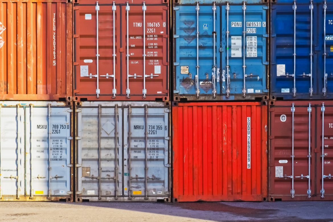Container im Hafen Lieferantenbewertung ISO 9001